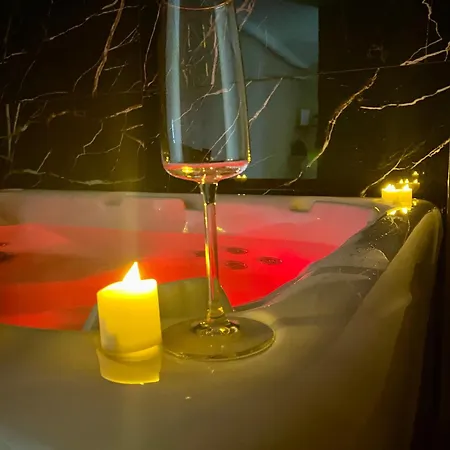 De Marbre Et D Or Entre Le Futuroscope Et Le Parc Du Puy Dufou Maison d'hôtes Boesse