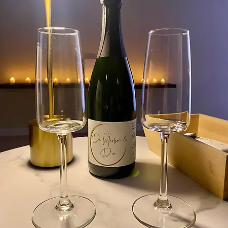 De Marbre Et D Or Entre Le Futuroscope Et Le Parc Du Puy Dufou Maison d'hôtes