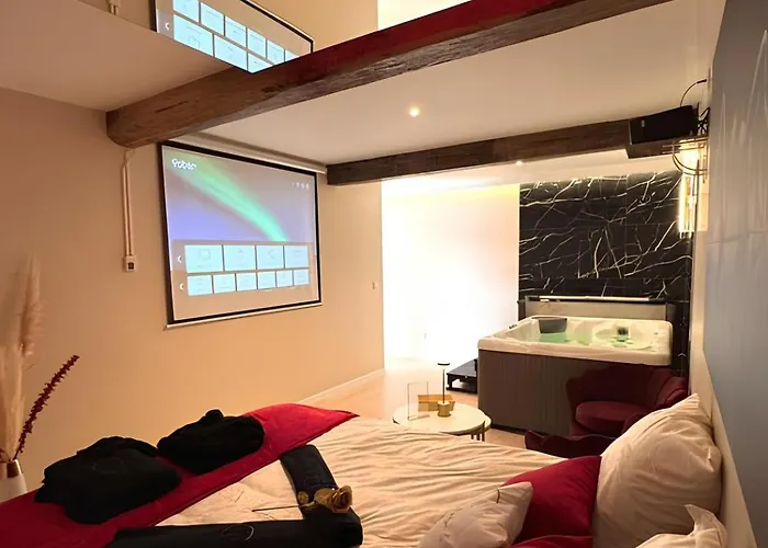 Guest house De Marbre Et D Or Entre Le Futuroscope Et Le Parc Du Puy Dufou