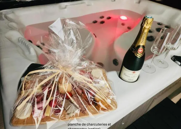 Guest house De Marbre Et D Or Entre Le Futuroscope Et Le Parc Du Puy Dufou