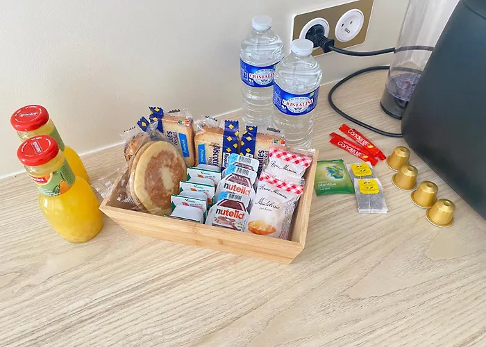 Guest house De Marbre Et D Or Entre Le Futuroscope Et Le Parc Du Puy Dufou 3*